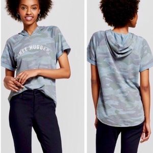 NWT Camouflage Short Sleeve Hoodie L